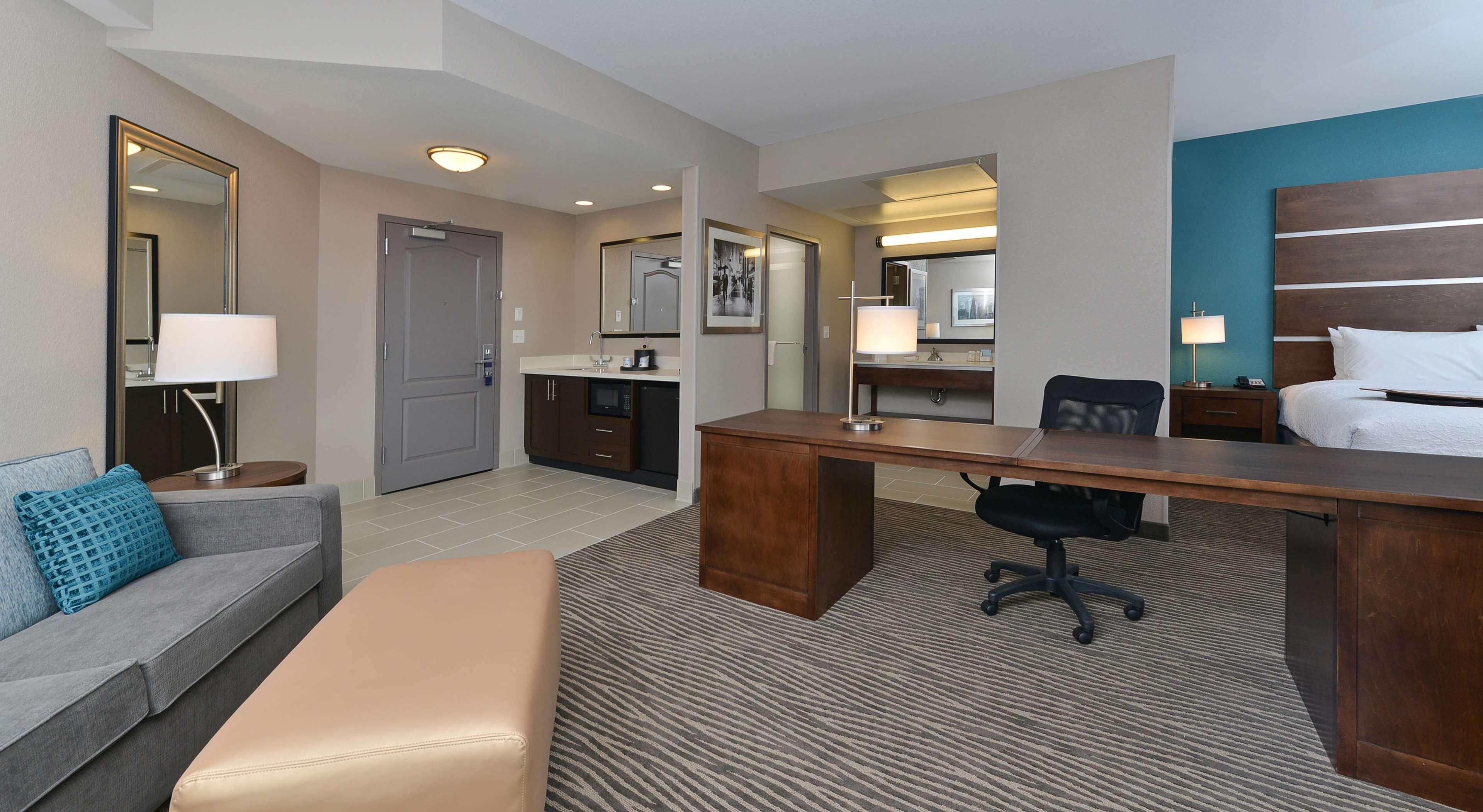 Hampton Inn & Suites Des Moines Downtown Exterior foto