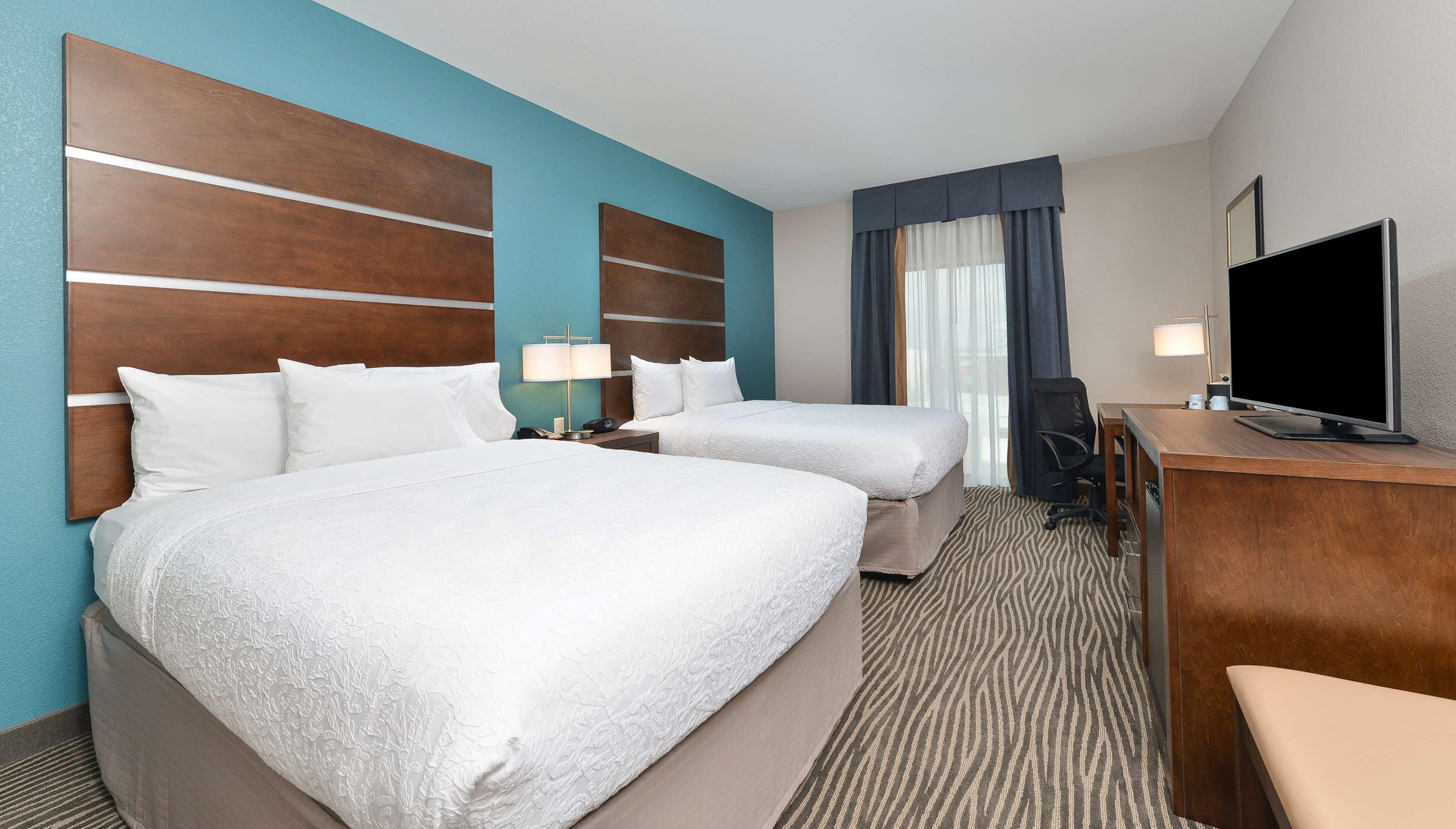 Hampton Inn & Suites Des Moines Downtown Exterior foto