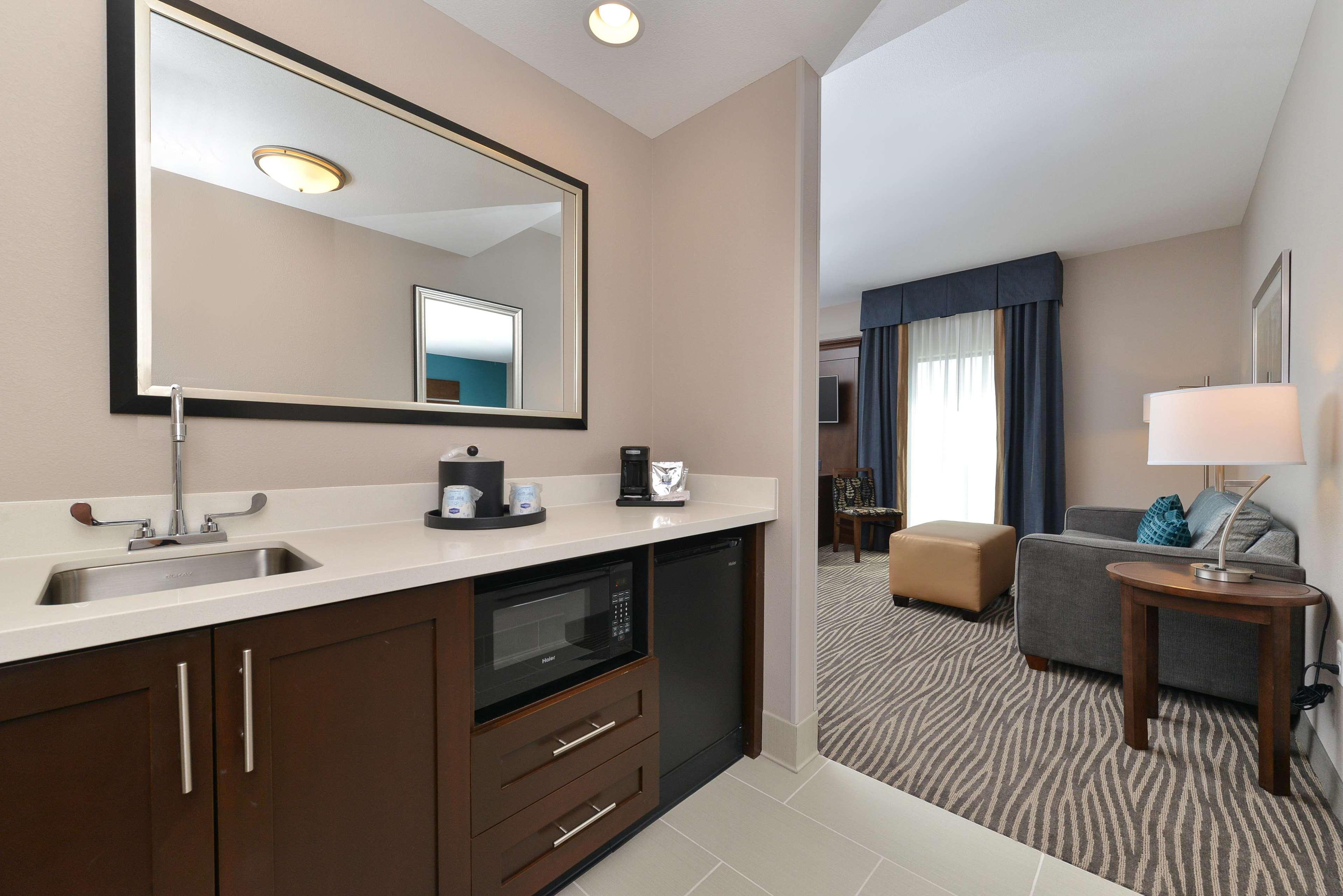Hampton Inn & Suites Des Moines Downtown Exterior foto