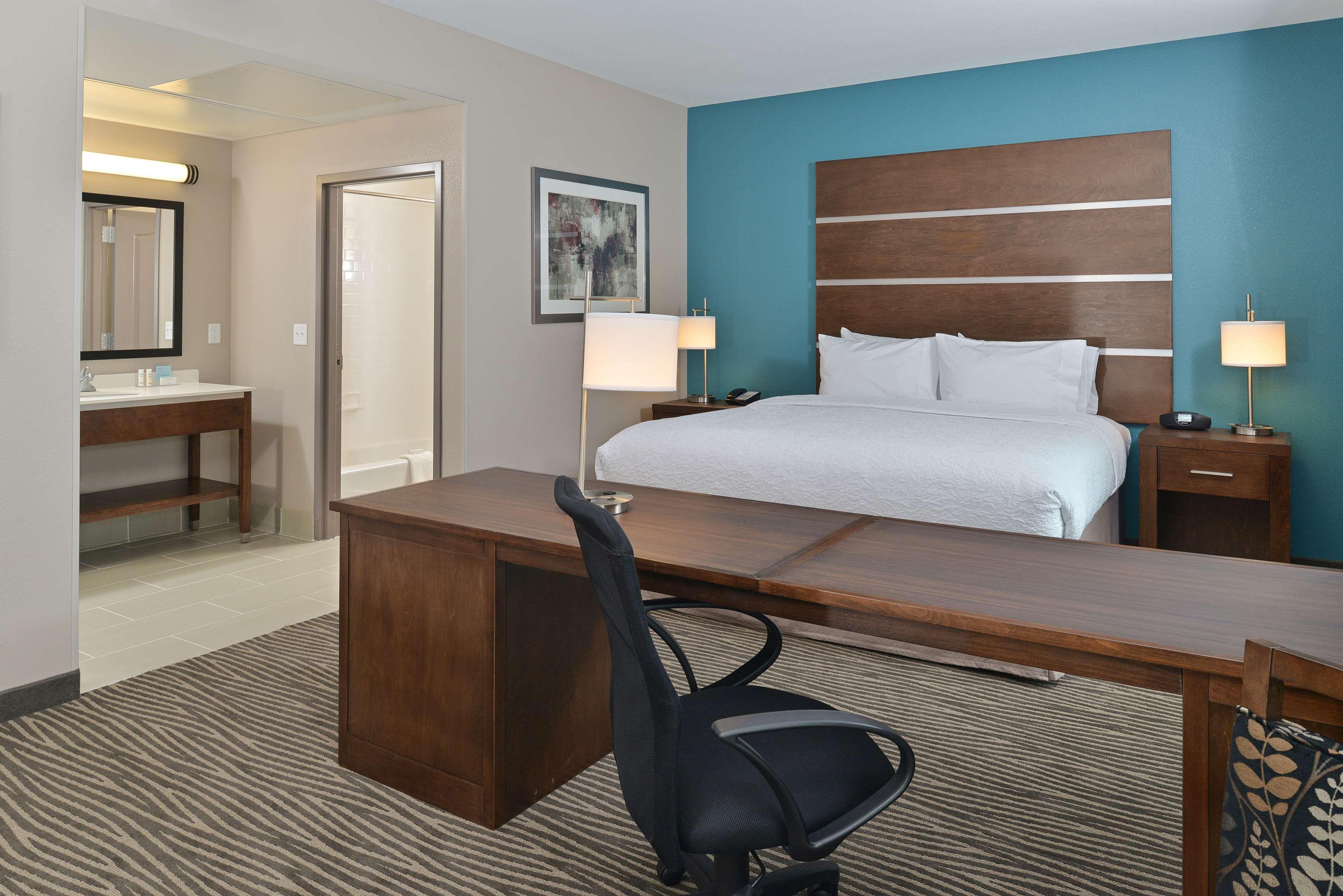 Hampton Inn & Suites Des Moines Downtown Exterior foto