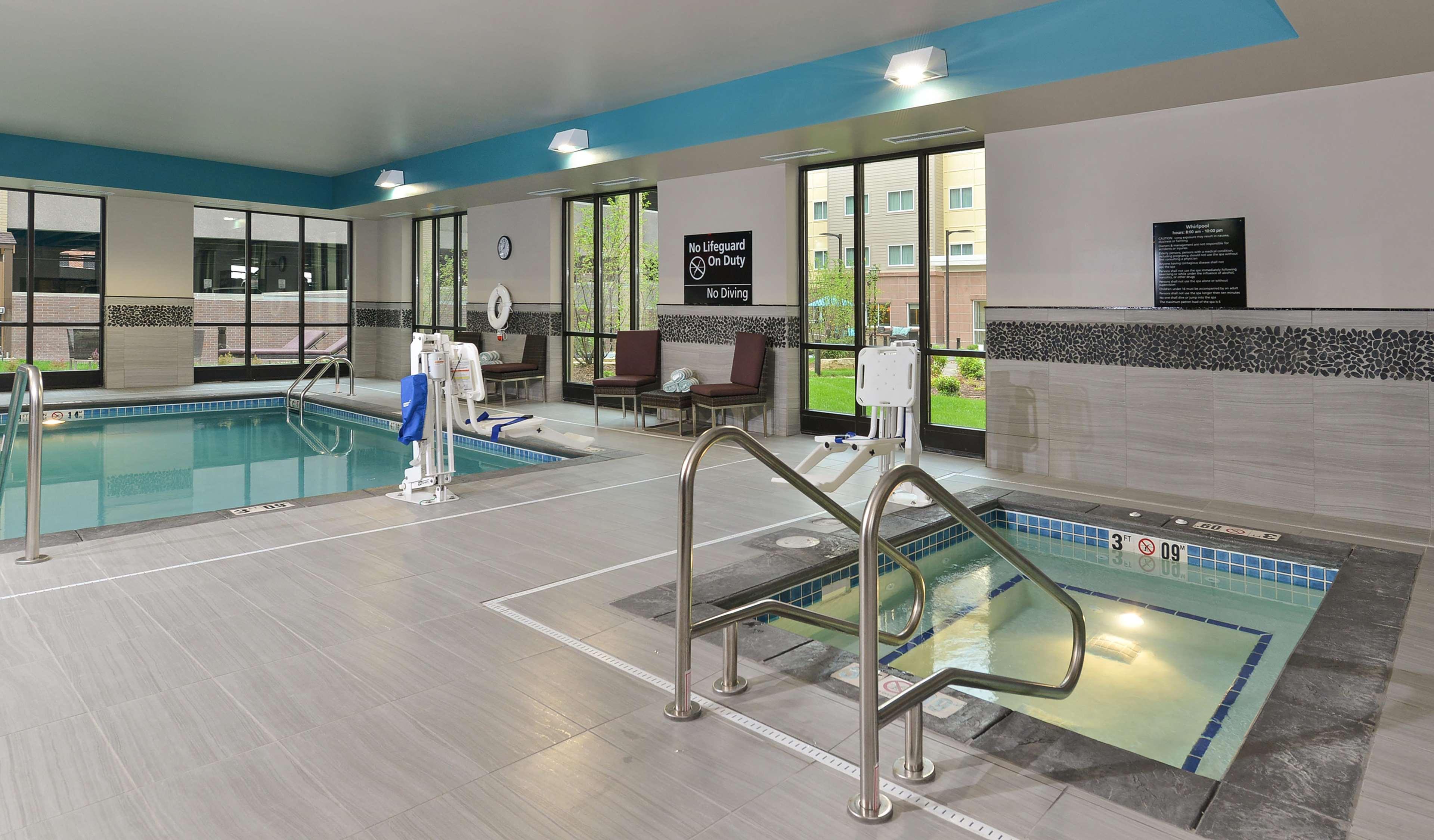 Hampton Inn & Suites Des Moines Downtown Exterior foto