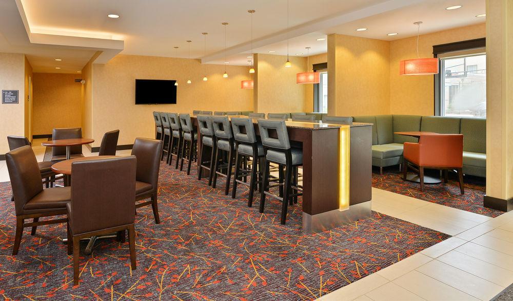 Hampton Inn & Suites Des Moines Downtown Exterior foto
