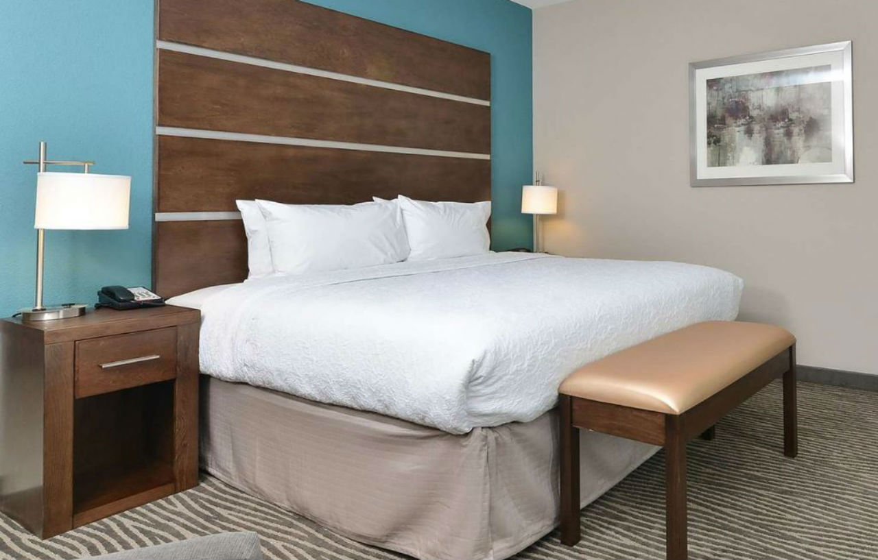 Hampton Inn & Suites Des Moines Downtown Exterior foto